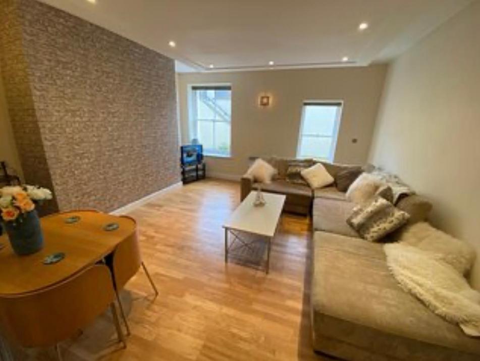 Easby Breakaways - **Modern Apartment 5 Mins From South Bay, Scarborough** Extérieur photo
